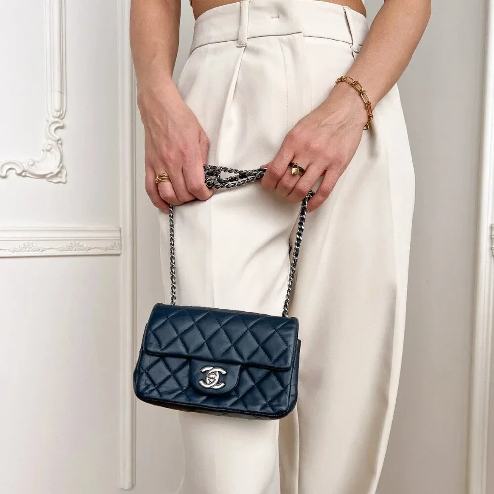 Authentic Chanel Dark Gray Lambskin Crossbody Bag Purse B0910 trdst2016-010526 - Picture 3 of 16